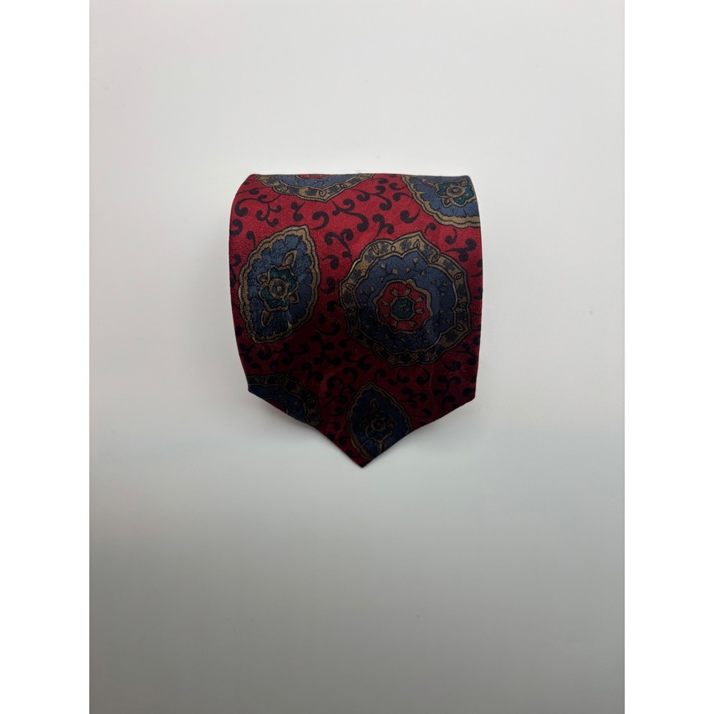 Tiffany & Co Mens Red Silk Medallion Paisley Necktie Made in Italy